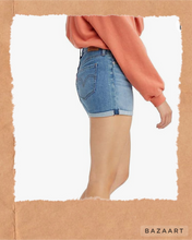 Load image into Gallery viewer, Eco : Levi’s Mid Length Shorties
