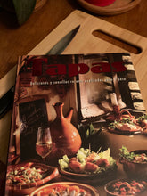 Load image into Gallery viewer, Book : Tapas
