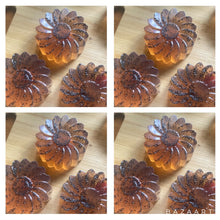 Load image into Gallery viewer, Body: Calabria Vegan Bergamot Poppyseed Soap
